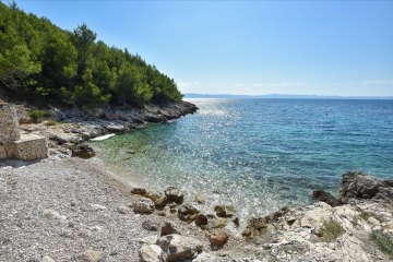 Bay Golubinka - island Hvar, foto 2