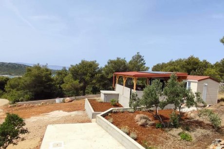 Secluded mobile home Posidonia